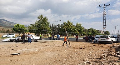 İki otomobilin çarpıştığı kazada 7 kişi yaralandı