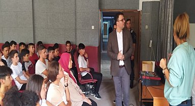 Öğrencilere siber suçlar anlatıldı