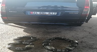 Panelvanda esrar ele geçirildi