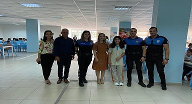 Polis, şehit çocuklarını okullarında ziyaret etti