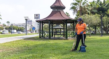 Temizlik işçisiydi solist oldu