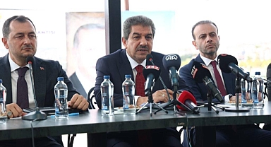 CHP’li belediyelere sol kroşe