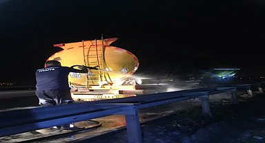 Mazot yüklü tanker seyir halindeyken alev aldı