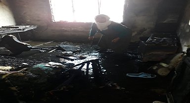 Müstakil ev yangında kullanılmaz hale geldi