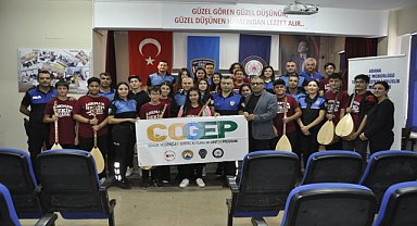 Öğrenciler polis desteğiyle bağlama eğitimi alıyor