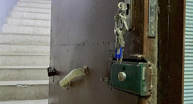 ''9 kilitli'' işyerine kumar baskını