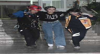 "Deprem Anı, Çök Kapan Tutun ve Tahliye" tatbikatı