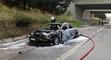 Otomobilde çıkan yangın söndürüldü