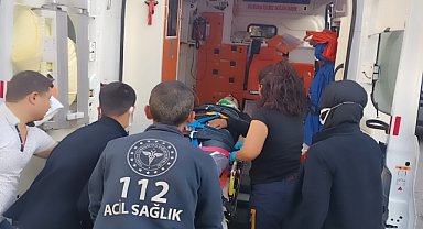 Otomobille çarpışan motosikletin sürücüsü yaralandı