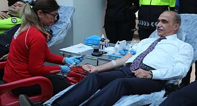 Polis, Türk Kızılaya kan ve kök hücre bağışladı