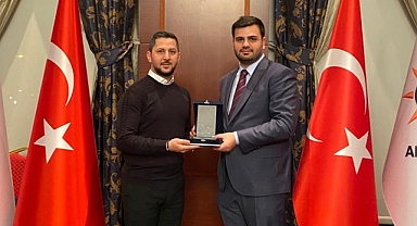 AK PARTİ GENÇLİK ŞEREF KÜRSÜSÜNDE