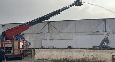 Atıl durumdaki fabrikada yangın