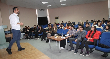 İletişimde vurgu ve tonlamanın önemi