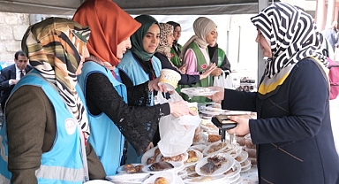Kanserli çocuklar yararına kermes