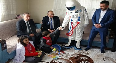 Kaymakamdan evde eğitim alan öğrencilere ziyaret