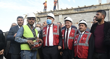 Küçükoba Mezarlığı camisine kavuşuyor