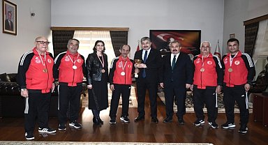 Vali bocce takımını kabul etti