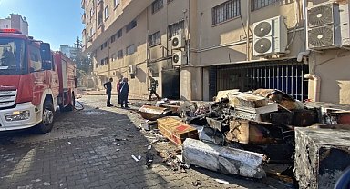 Beyaz eşya deposu yandı