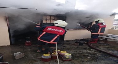 Bir evin kilerinde çıkan yangın söndürüldü