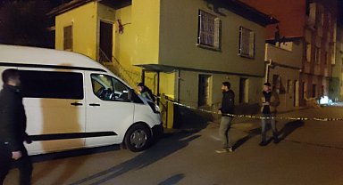 Evin bahçesinde içi boş el bombası bulundu