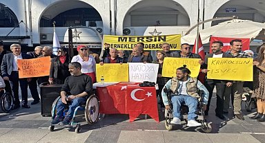 İsveç'te Kur'an-ı Kerim'in yakılması protesto edildi