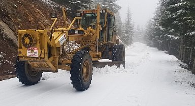 Kardan kapanan 186 mahalle yolu ulaşıma açıldı