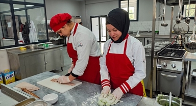 Sebze kabuklarını lezzete dönüştürdüler