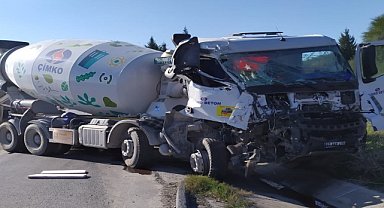 Tırla çarpışan beton mikserinin sürücüsü yaralandı