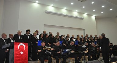 Türk sanat müziği korosu konser verdi