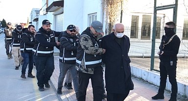 Adana'da 15 kişi gözaltına alındı