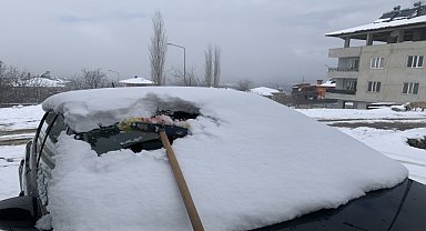 Aladağ'da kar yağışı