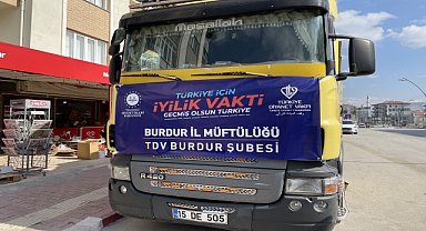 Burdur Müftülüğü Hatay'a bir tır kahvaltılık gıda gönderdi