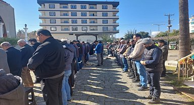 Camilerde gıyabi cenaze namazı kılındı