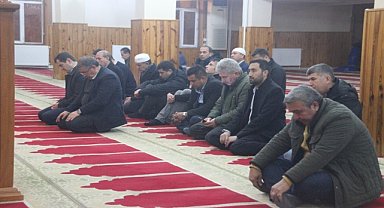 Depremde vefat edenler için Kur'an-ı Kerim okutuldu