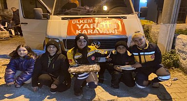 Depremzede çocuğa doğum günü sürprizi