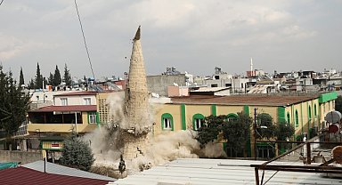 MİNARELER KONTROLLÜ OLARAK YIKILIYOR