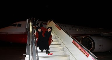 Siyam ikizleri Cumhurbaşkanlığı uçağıyla Ankara'ya getirildi