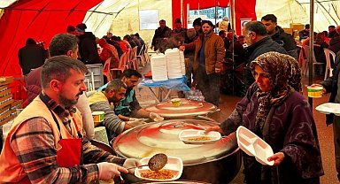 STK'ler deprem bölgesinde yardım çalışmalarına devam ediyor
