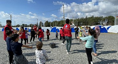 Çadır kentteki depremzede çocuklara moral etkinliği