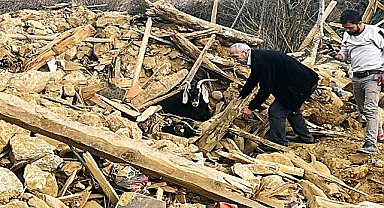 Depremden 637 saat sonra enkazdan 2 keçi canlı çıkarıldı