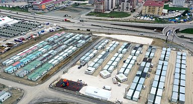 Depremzedeler konteynerlere yerleştiriliyor