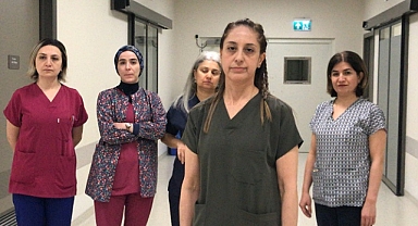 Kadın sağlıkçılar depremzedelere şifa oluyor