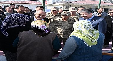Orgeneral Çetin, Osmaniye'de depremzedeleri ziyaret etti