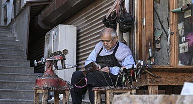 Saraçhane Çarşısı esnafı iş yerlerine dönüyor