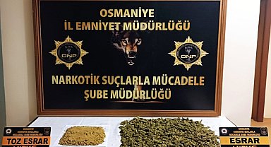 Sırt çantasından uyuşturucu çıktı
