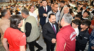 Başkan Uludağ iftarda sporcularla buluştu