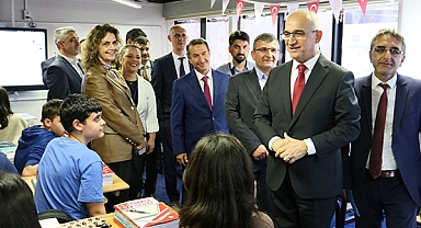 Gemide sınavlara hazırlanan öğrencilere burs müjdesi