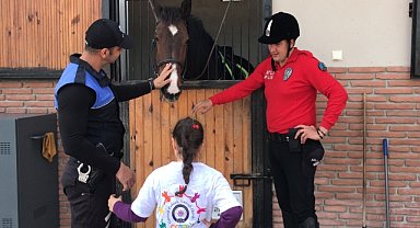 Öğrencilerden polislere ziyaret