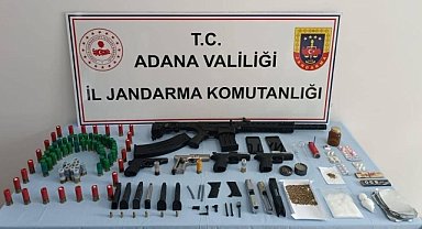 Silah ve uyuşturucu ele geçirildi