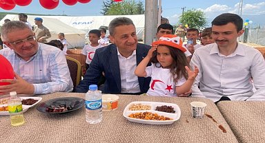Suriyeli çocuklar 23 Nisan coşkusu yaşadı